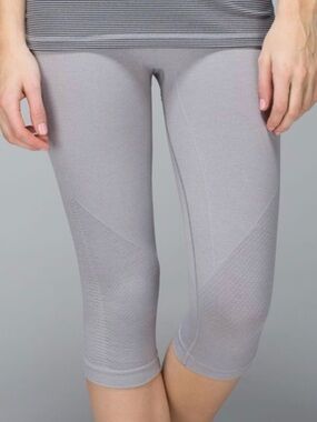 LULULEMON “ IN THE FLOW GREY CROPS